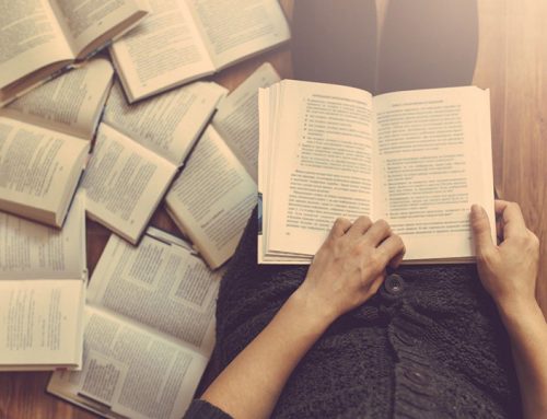 اقرأ كتير للحفاظ على نفسيتك.. 10 فوائد صحية تعود إليك من القراءة